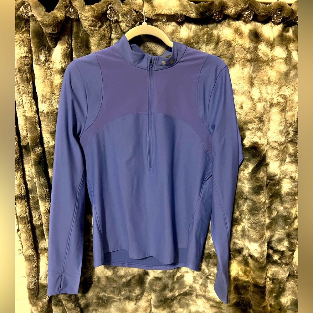 NWT’s Under Armour 1/2 zip running top (L)